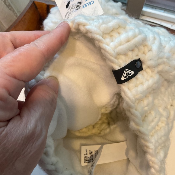ROXY NWT Winter Beanie - Picture 4 of 5